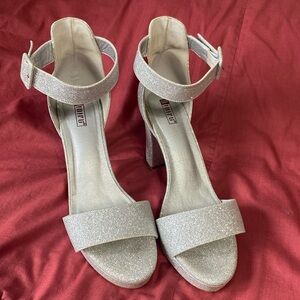 Women’s 3inch heal, silver sparkle